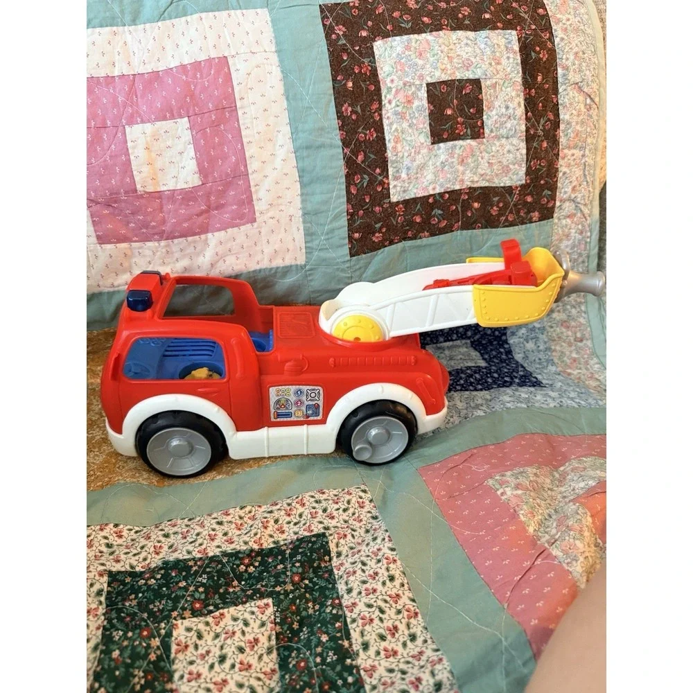 Fisher Price Little People Lift n‎ Lower Fire Truck Lights And Sounds 2014
